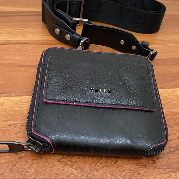 VELEZ Black Cattle Leather Crossbody Wallet Bag - Picture 9 of 16